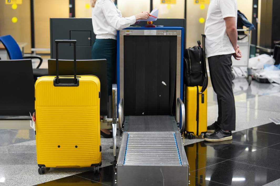 Выдача багажа в аэропорту 