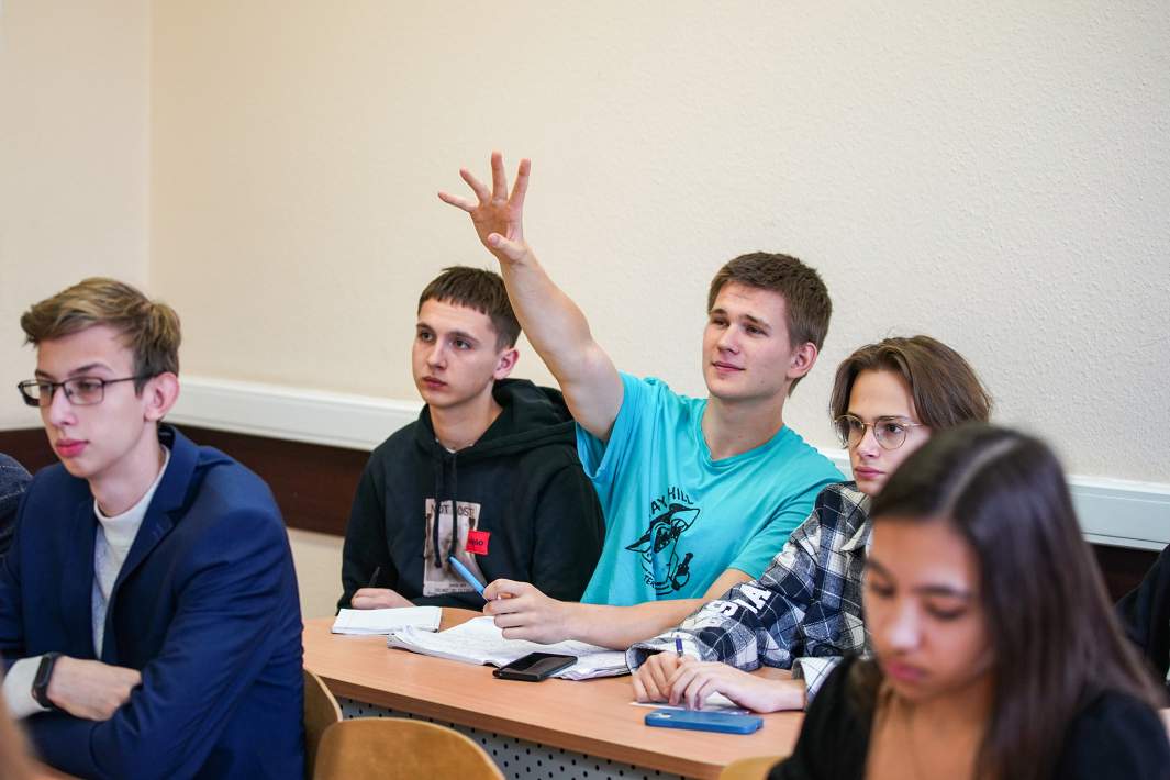 Студент задает вопрос