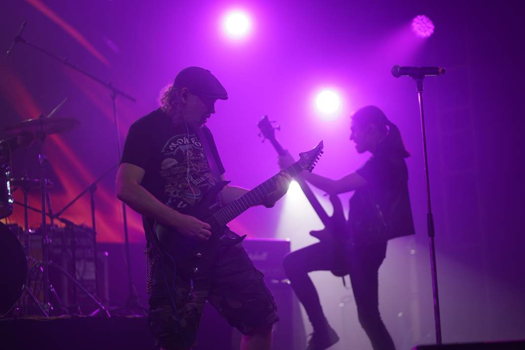 Выступление группы «Монгол Шуудан»