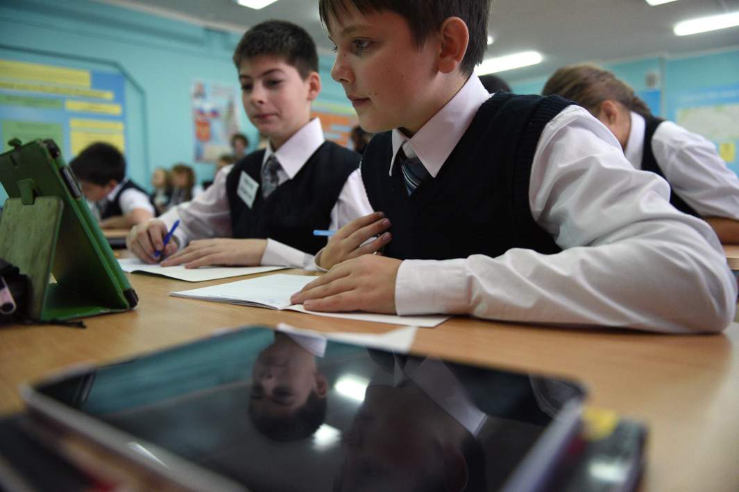 Учащиеся школы