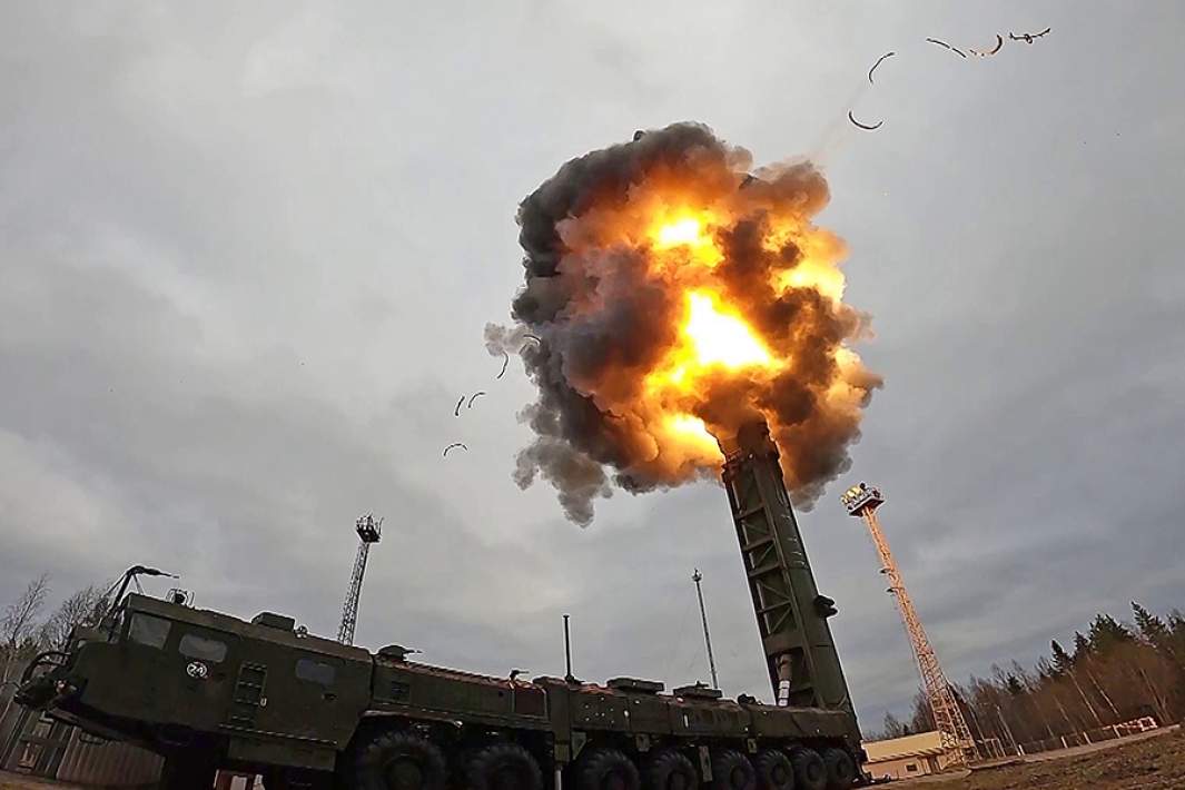 Запуск баллистической ракеты 