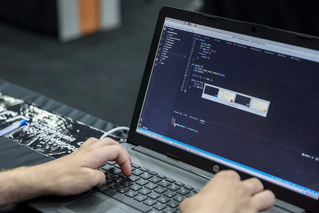 IT-специалист за работой