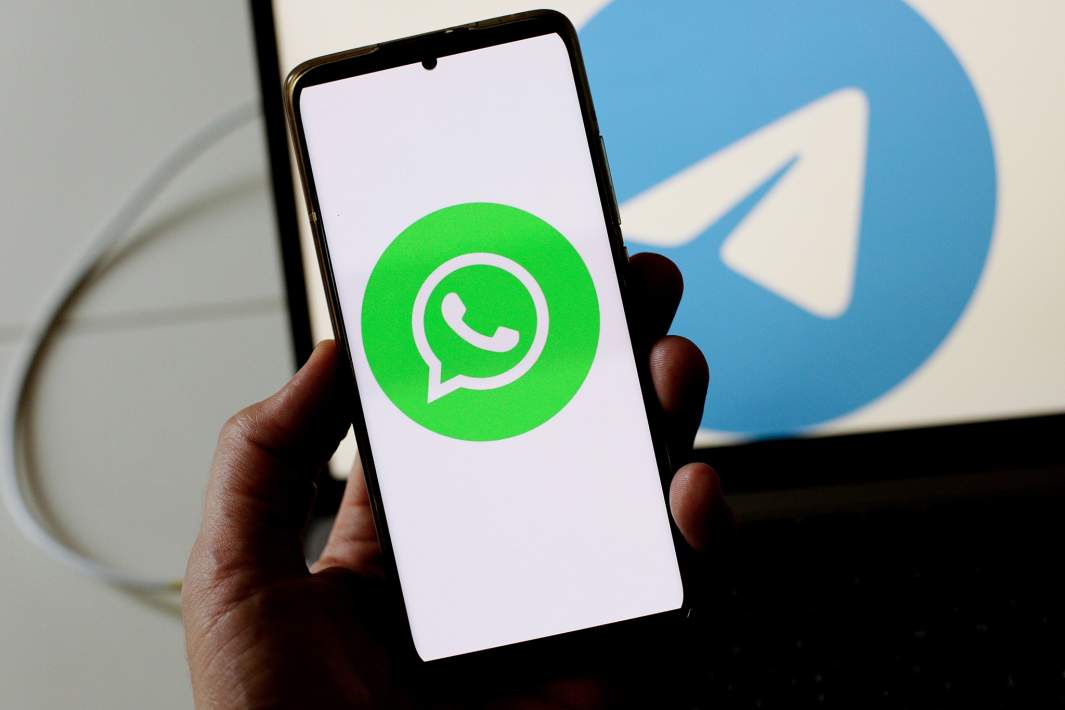 Логотипы на телефоне 