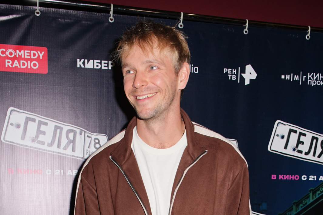 Актер Илья Малаков на спецпоказе