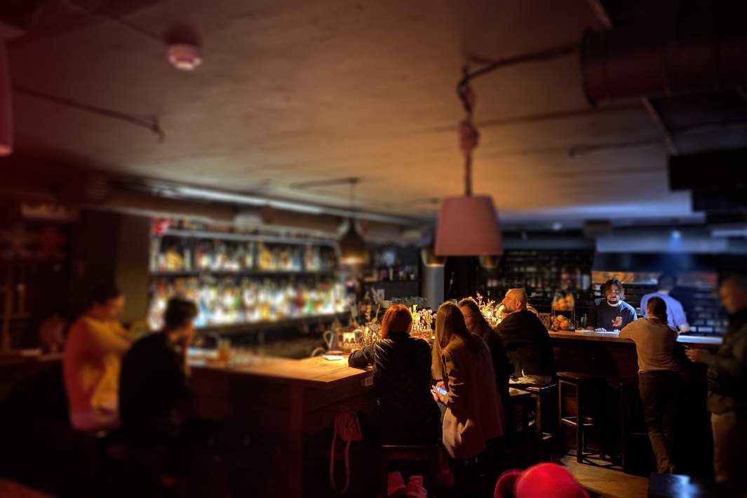 Бар "Teach me how to drink"