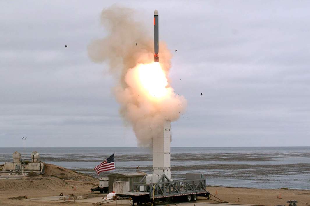 Пуск ракеты Tomahawk с американского ударного комплекса Typhon