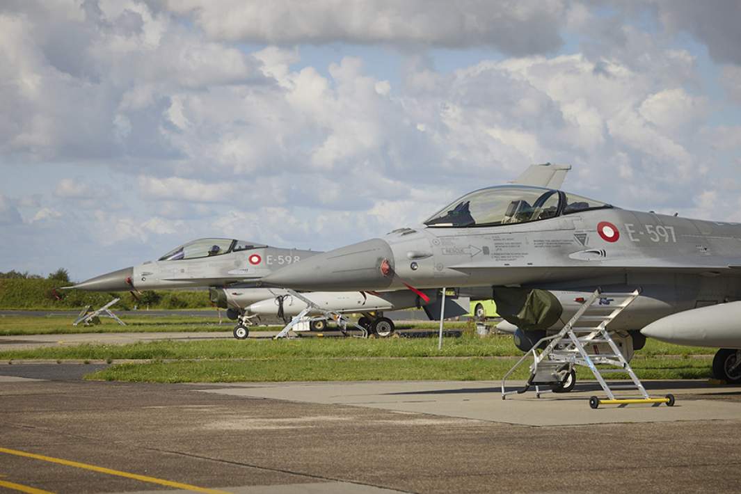 Истребители F-16 ВВС Дании на одной из авиабаз