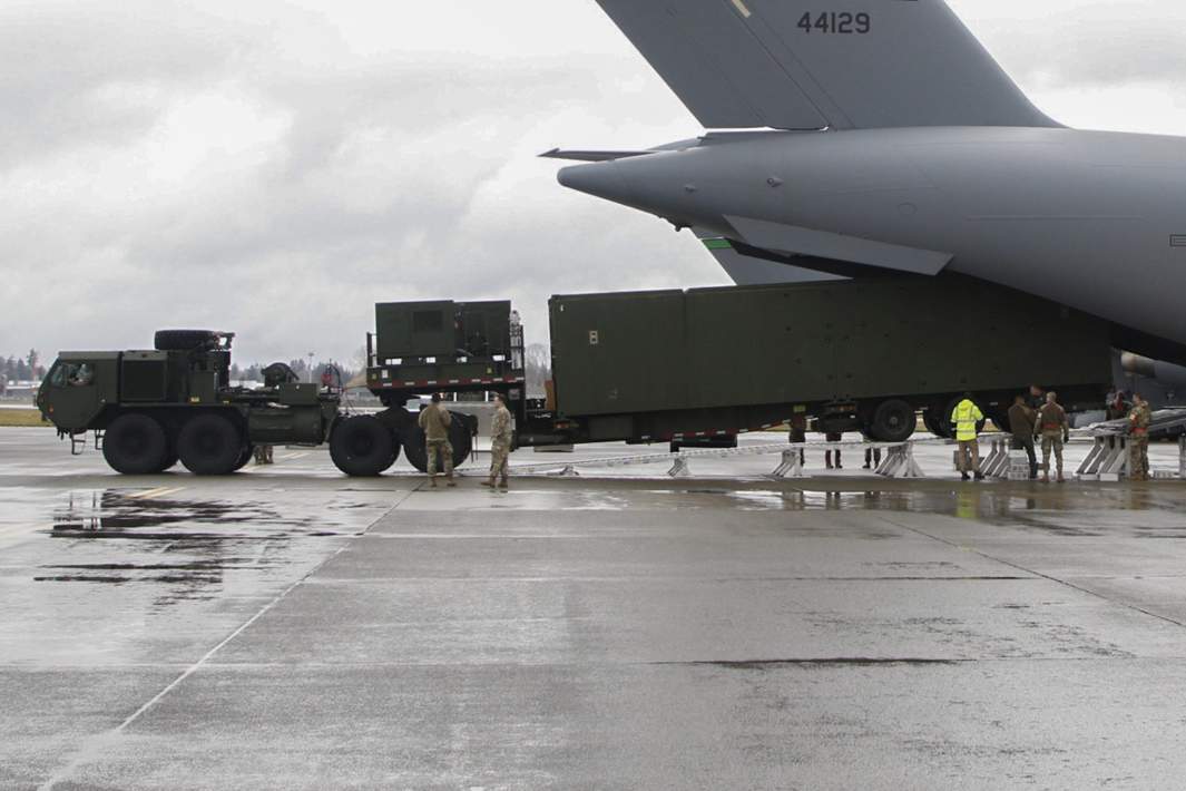 Пусковая установка средней дальности