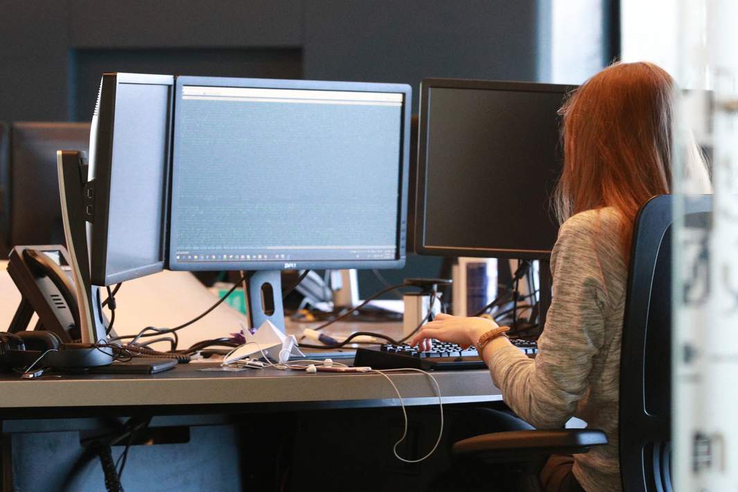 IT-специалист за работой