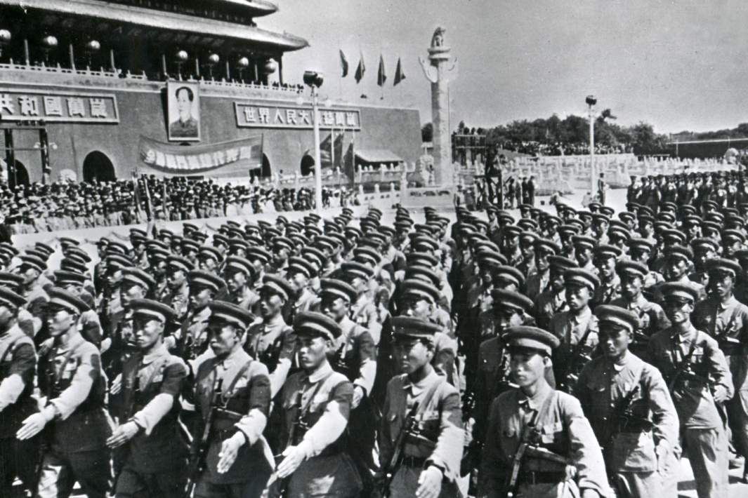 Парад Красной армии Китая в честь первой годовщины коммунистического правительства. Пекин, 1950 год