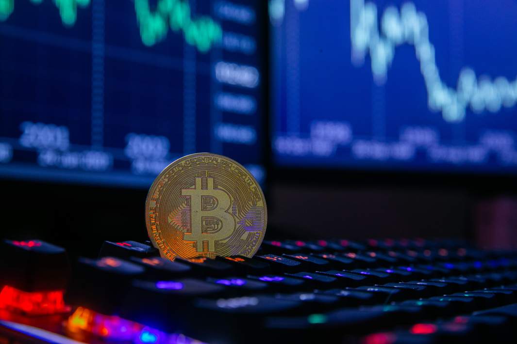 Биткоин на клавиатуре 