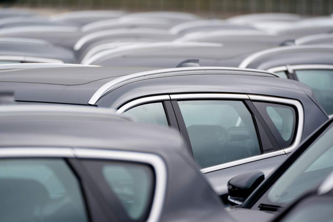 Автомобили