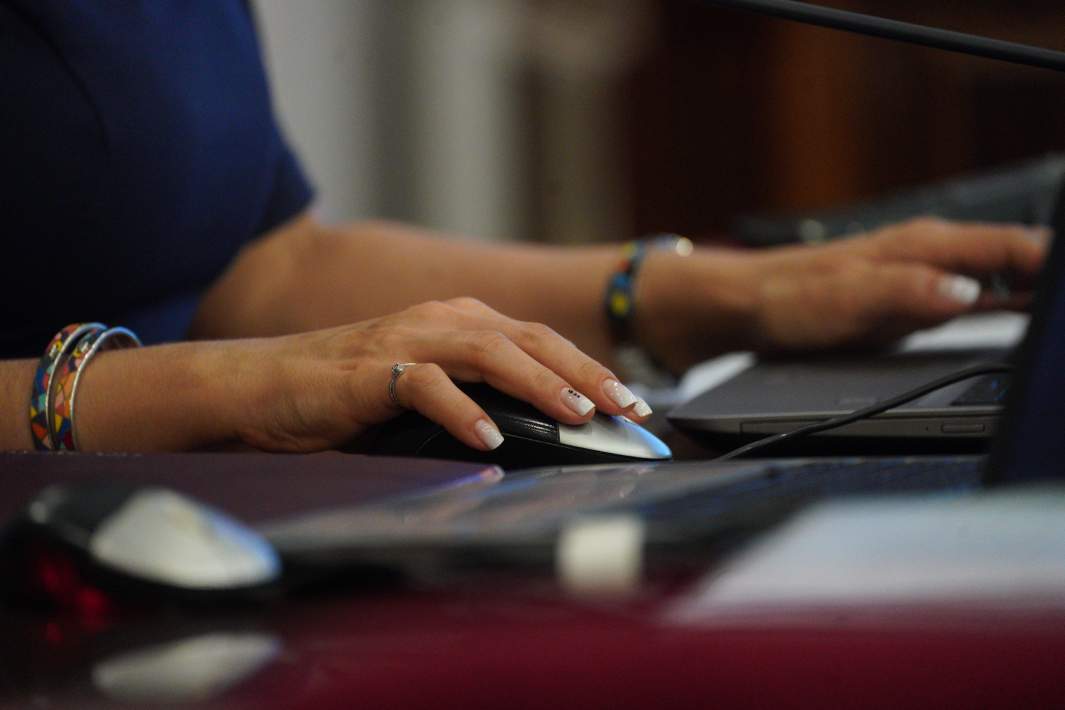 Работа за ноутбуком 