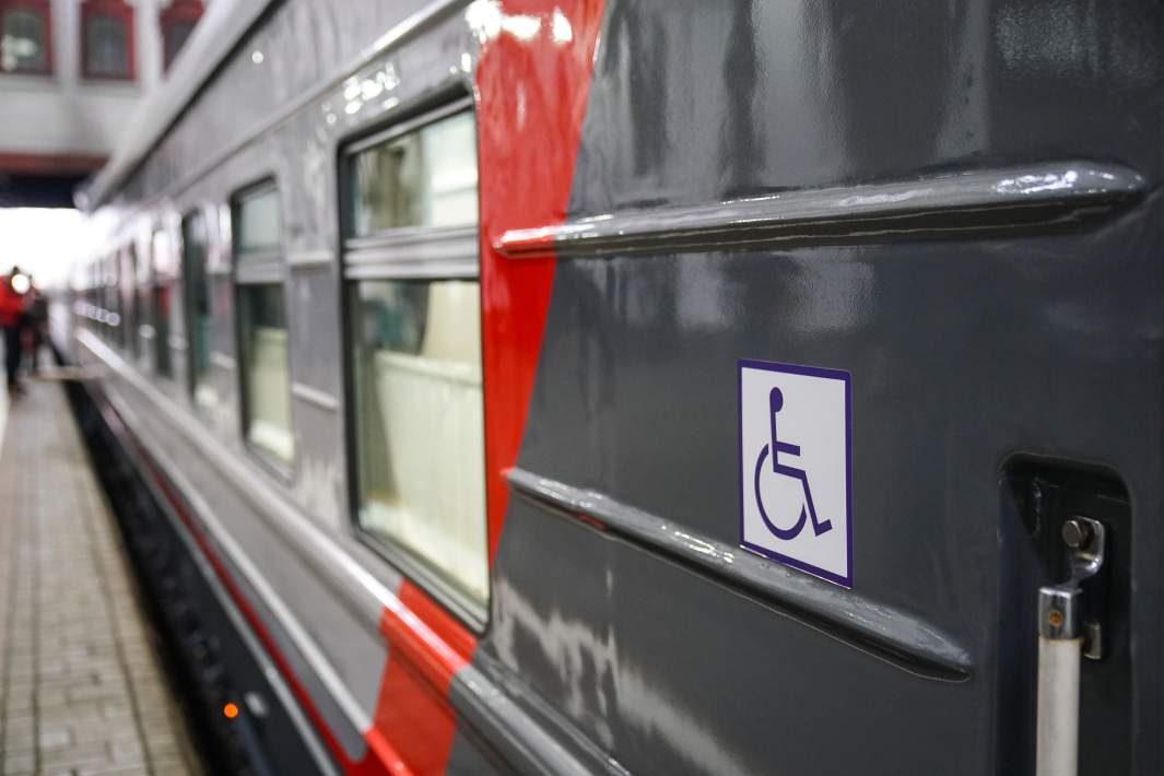 знак на поезде