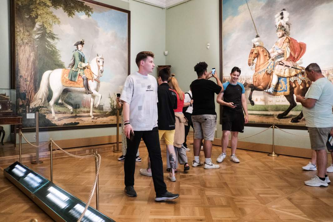Посетители в Эрмитаже