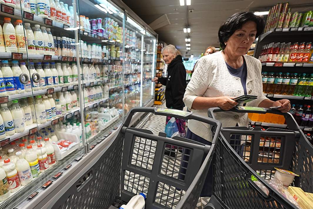 Молочный отдел магазина