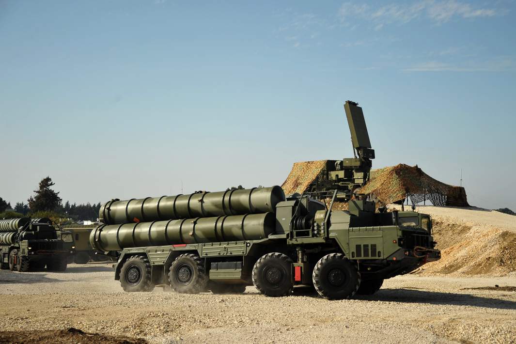 Зенитно-ракетный комплекс С-400