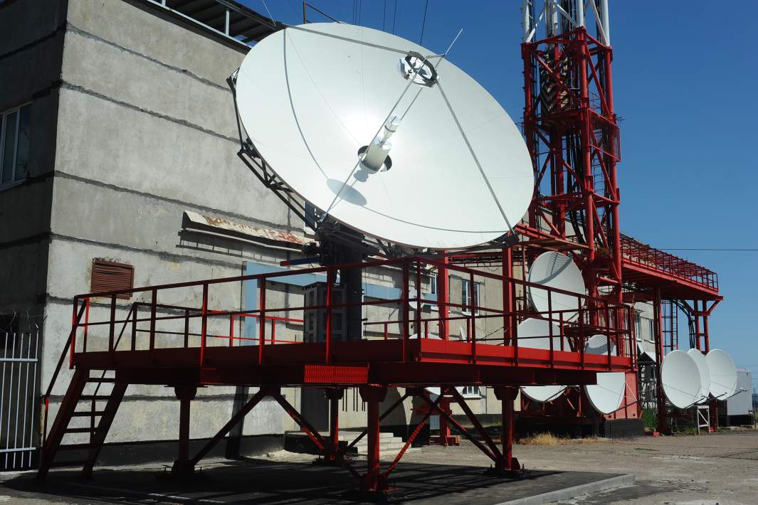 Антенна спутниковой связи