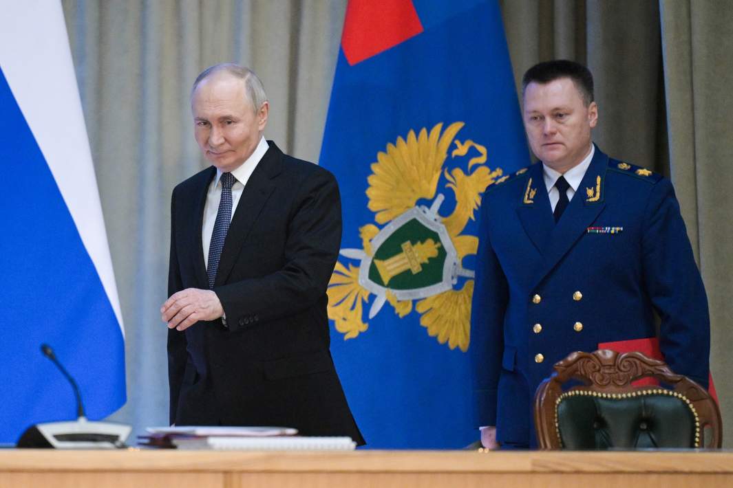 Президент РФ Владимир Путин и генеральный прокурор РФ Игорь Краснов на расширенном заседании коллегии Генеральной прокуратуры РФ. 19 марта 2025 года