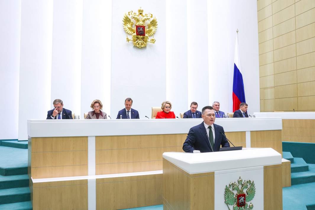 Глава Верховного суда РФ Игорь Краснов выступает на первом заседании осенней сессии Совета Федерации РФ. 24 сентября 2025 года