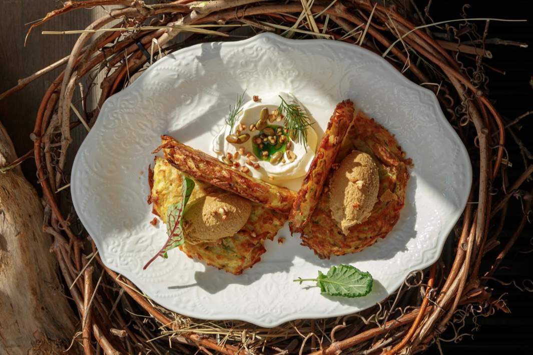 Драники из кабачка и картофеля с паштетом из оленины