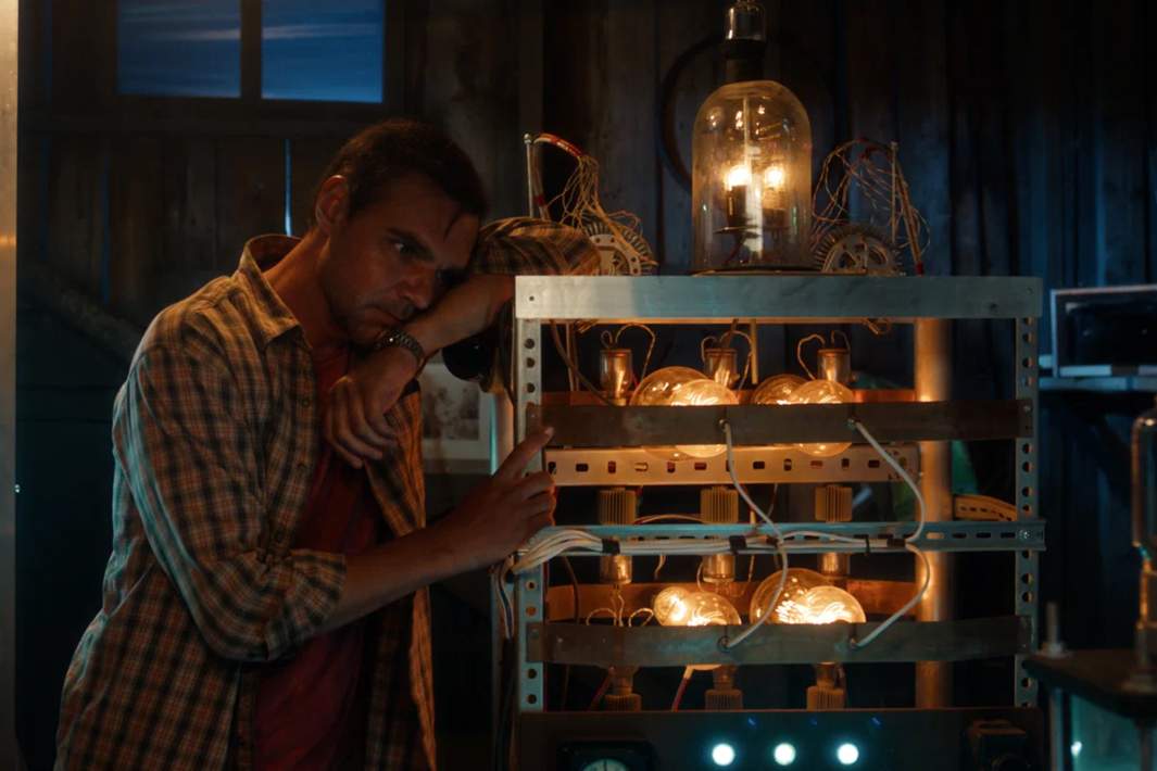 мужчина в фильме