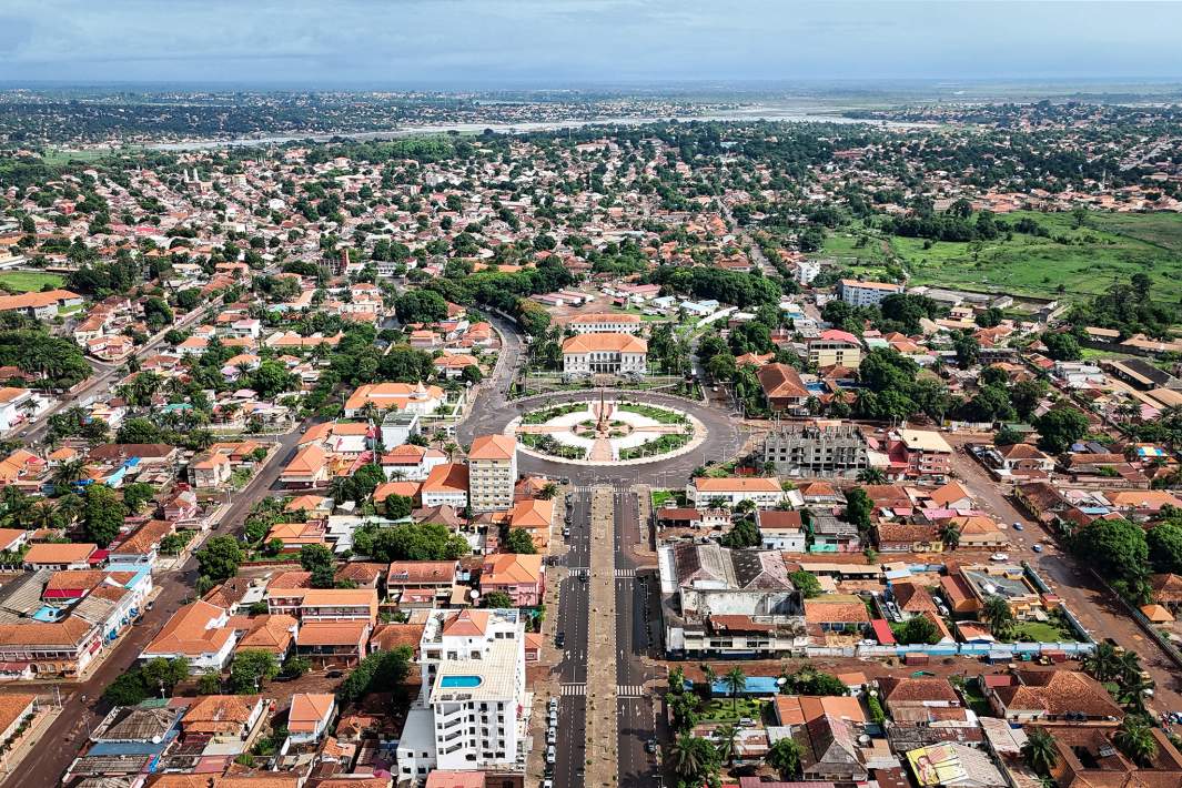 Город Бисау