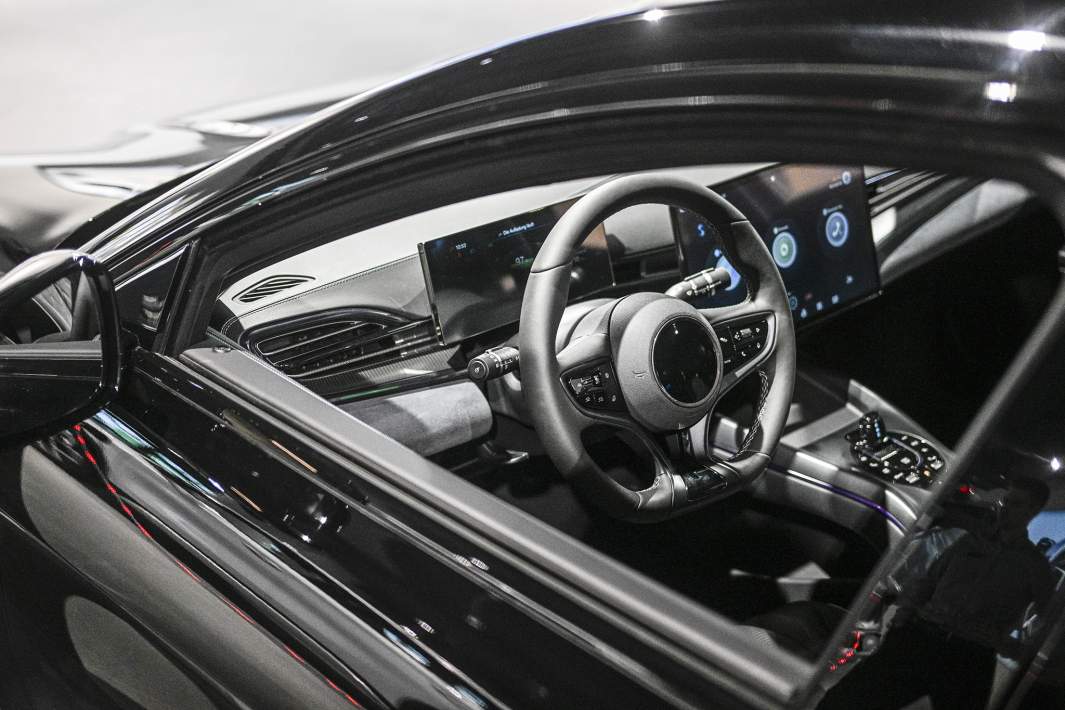 Электромобиль