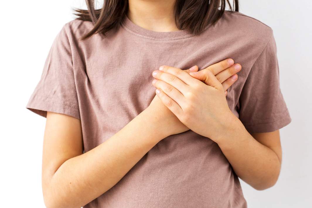боль в груди 