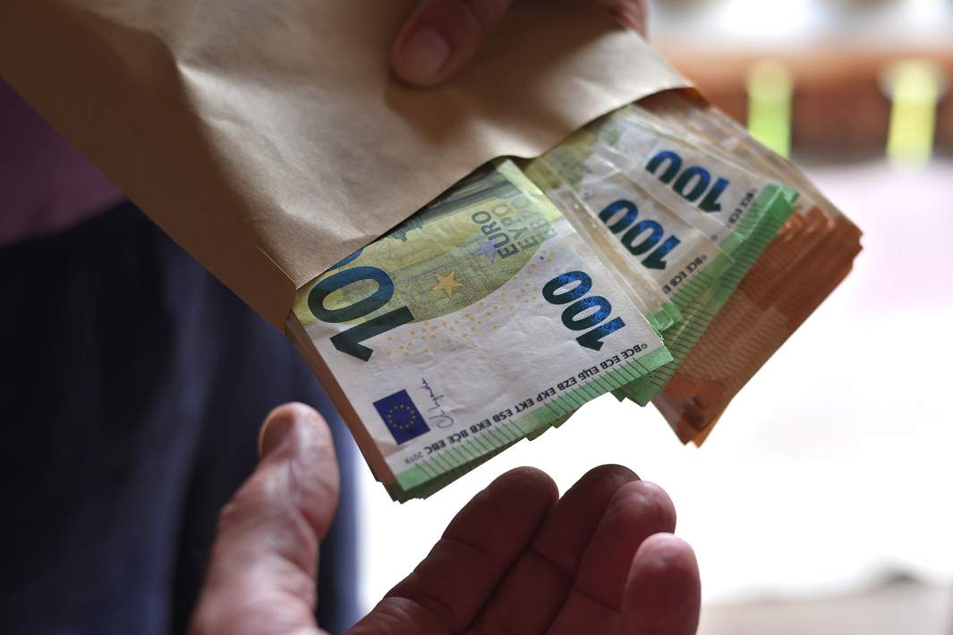 Банкноты евро 