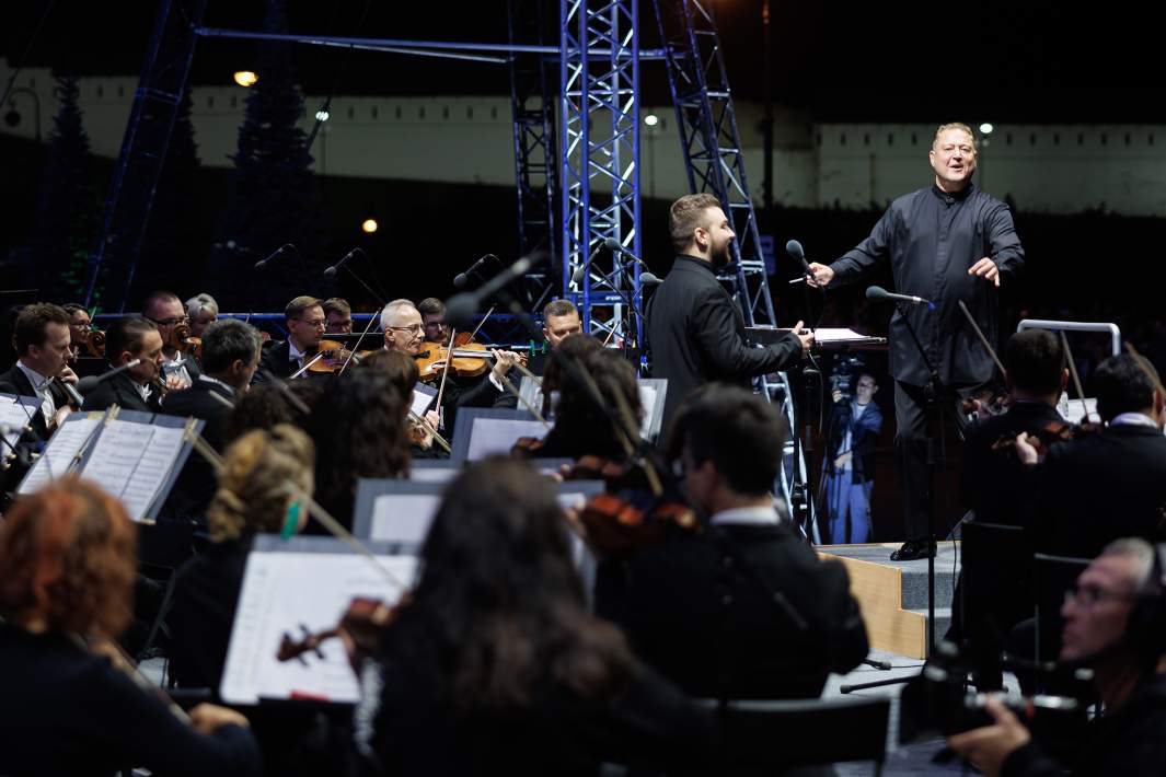 Александр Сладковский