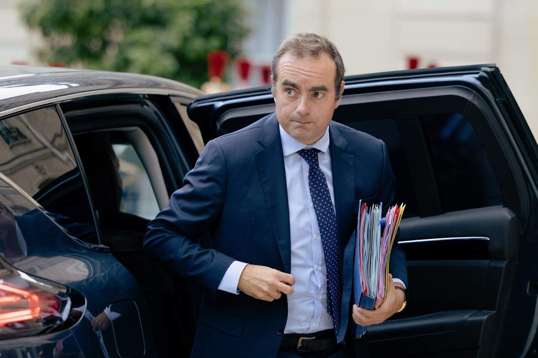 Премьер-министр Франции Себастьен Лекорню