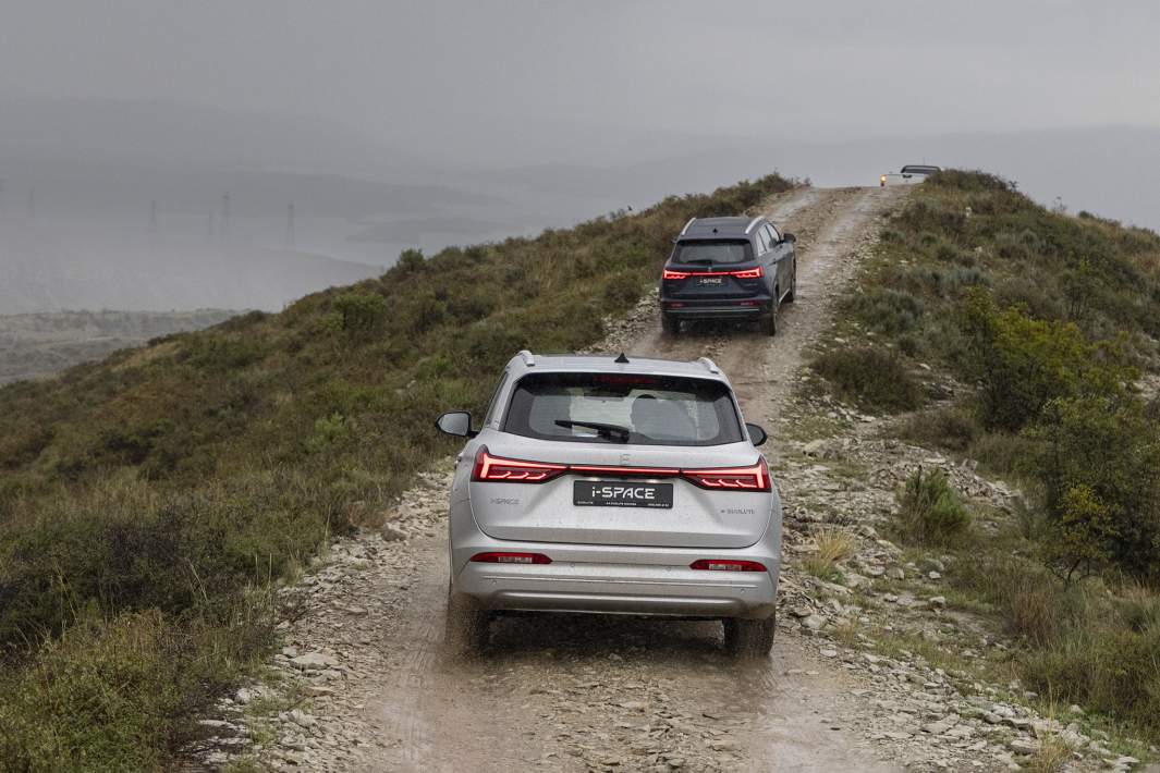 Заявленный дорожный просвет — 180 мм