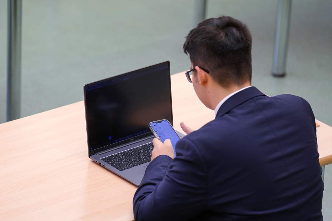 программист