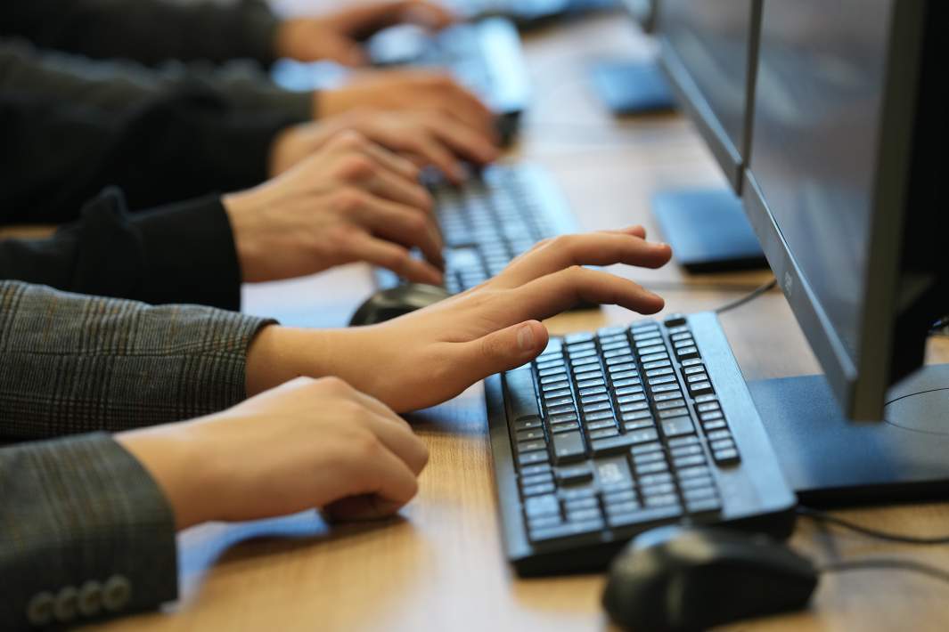 работа за компьютером