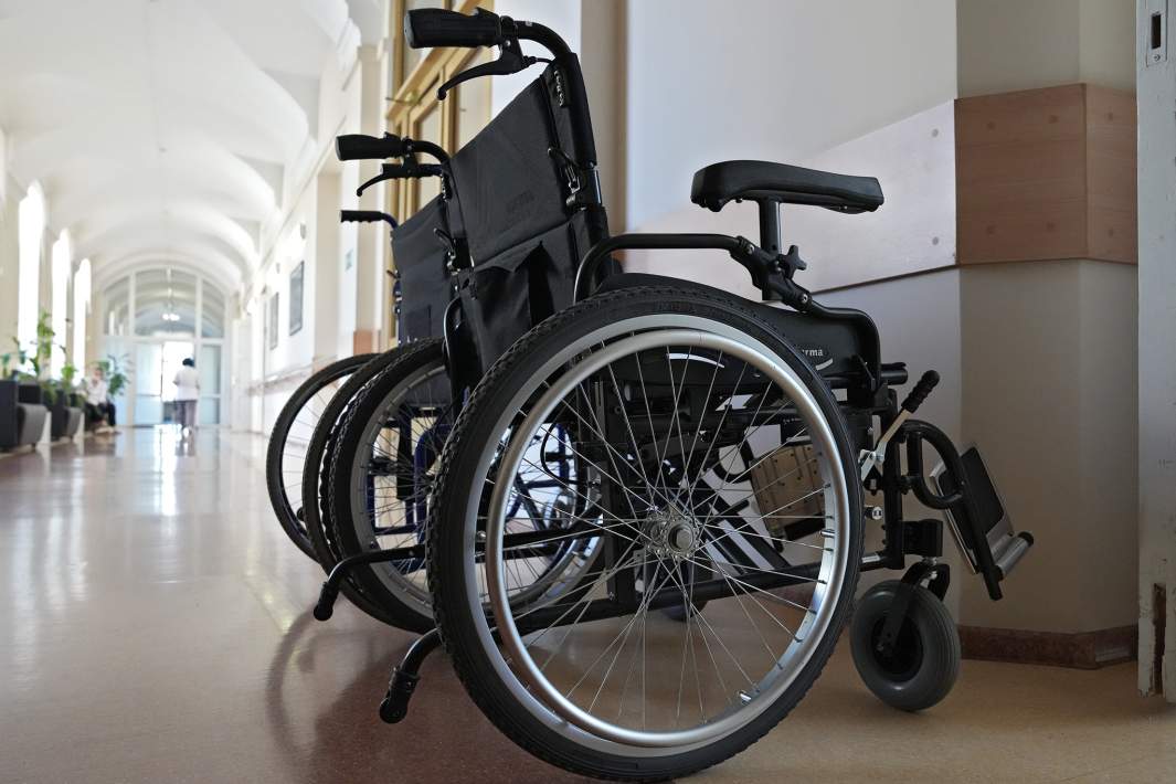 Инвалидная коляска