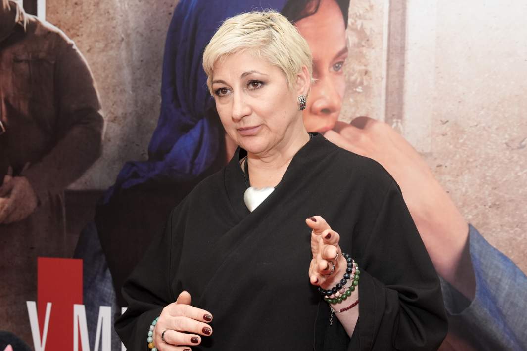 Режиссер Нина Чусова перед началом музыкального спектакля «Ты у меня одна»