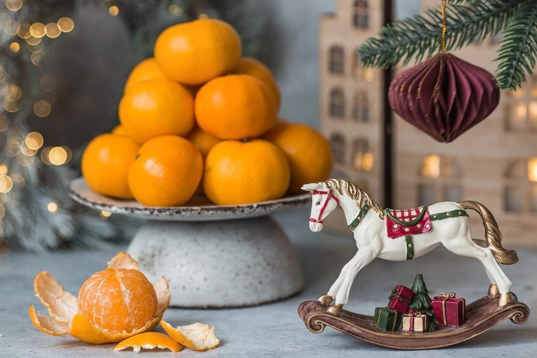 Игрушка лошадь