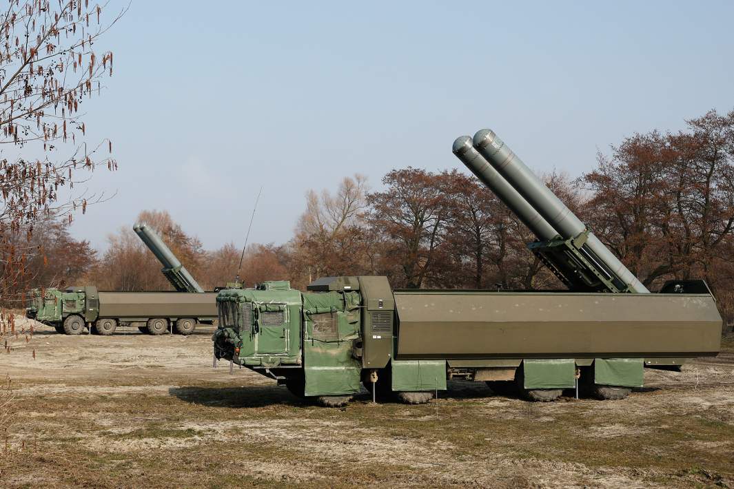 Береговые ракетные комплексы «Бастион» во время тренировки по нанесению ракетного удара по кораблям условного противника в Калининградской области