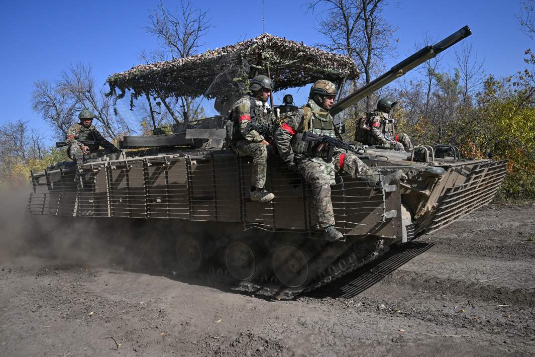 Боевое слаживание экипажей БМП-3 и штурмовых подразделений