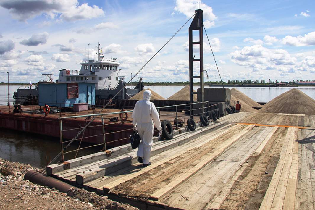 Грузовые перевозки между Благовещенском и Хэйхэ