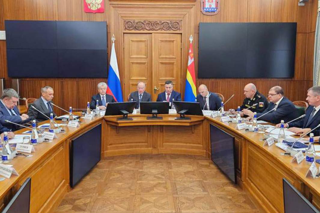 Помощник президента России, председатель Морской коллегии Николай Патрушев проводит совещание по актуальным вопросам морской деятельности в Калининграде