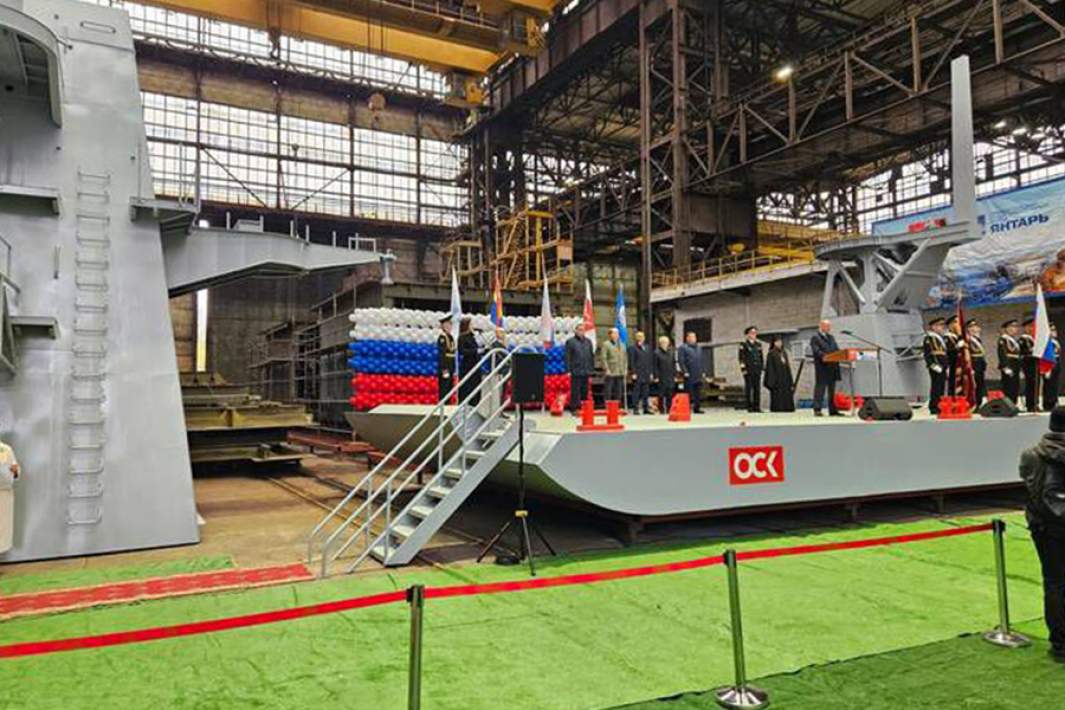 Помощник президента России, председатель Морской коллегии Николай Патрушев во время посещения завода ОСК «Янтарь» в Калининграде