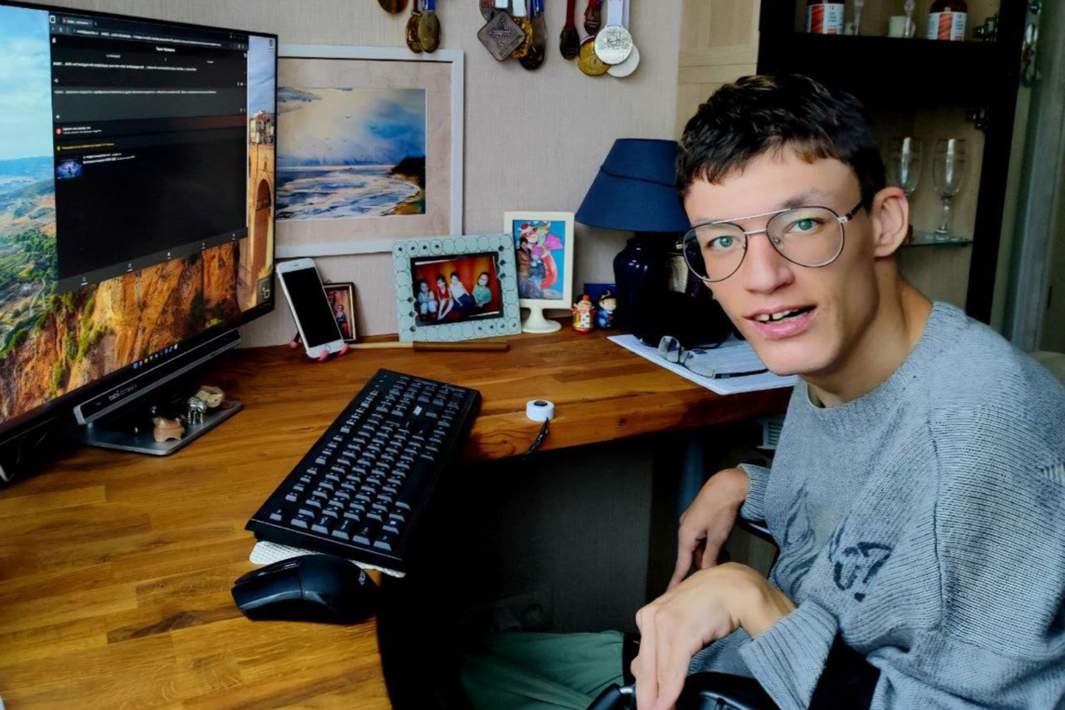 Денис Бартош