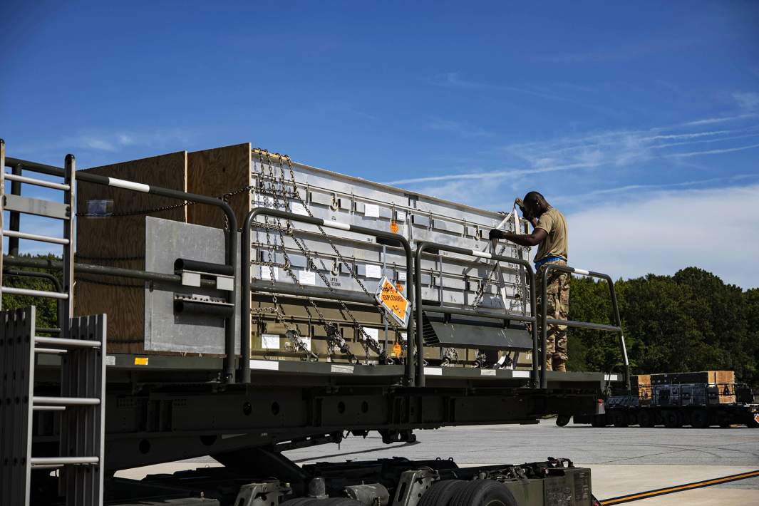 Разгрузка вооружения 