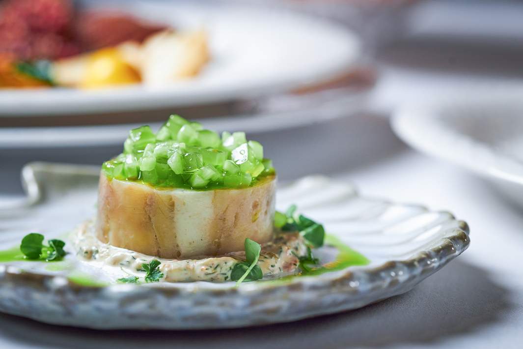 Стерлядь с огурцами