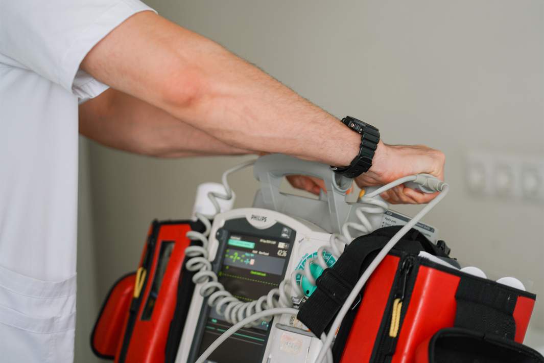 Дефибриллятор