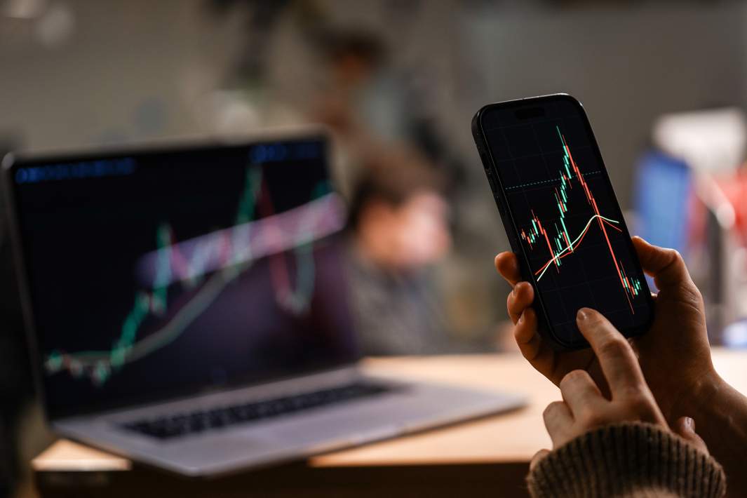 Брокер за работой 