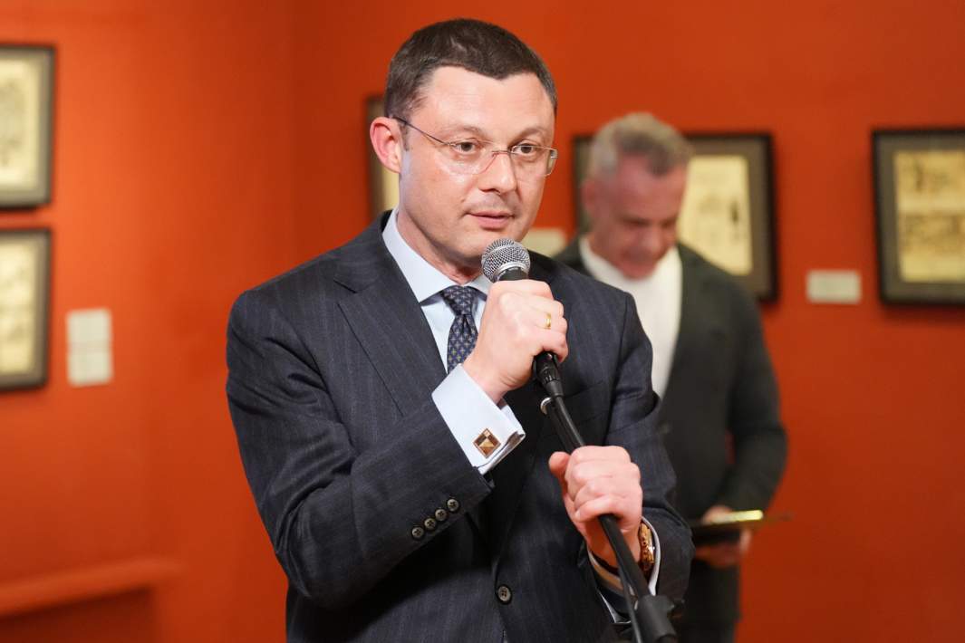 Президент Российской академии художеств (РАХ) Василий Церетели на открытии выставки МИЦ «Известия» и Российской академии художеств к 125-летию со дня рождения Бориса Ефимова и 80-летию Нюрнбергского процесса