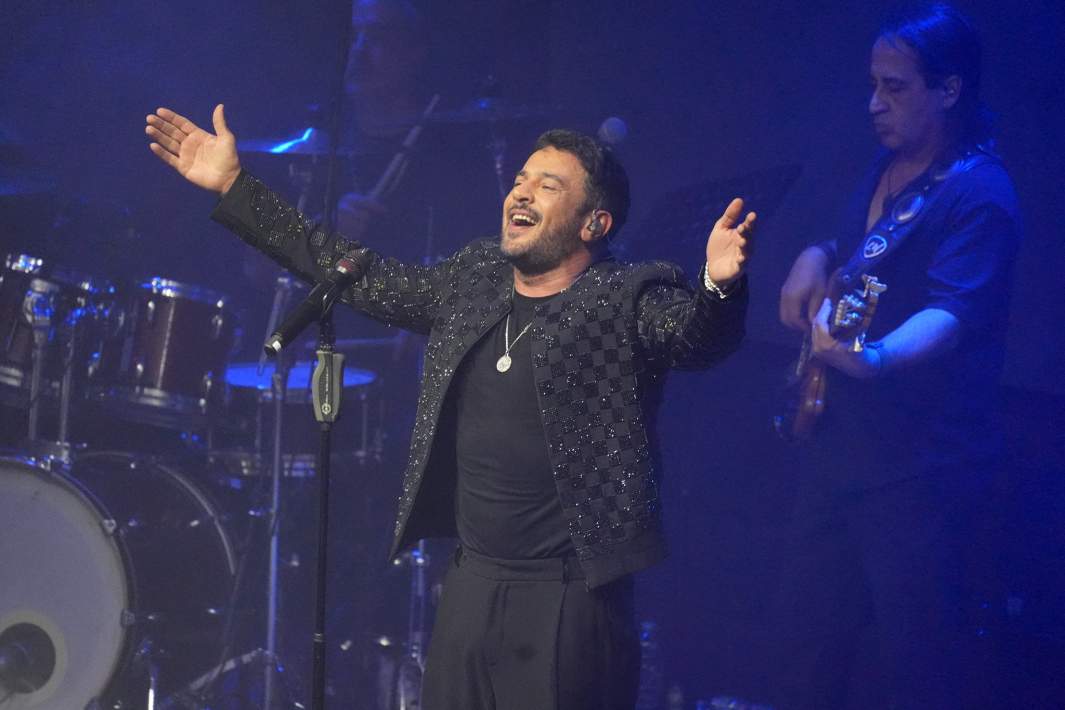 Концерт Emre Altug Live в концертном зале Arbat Hall в Москве